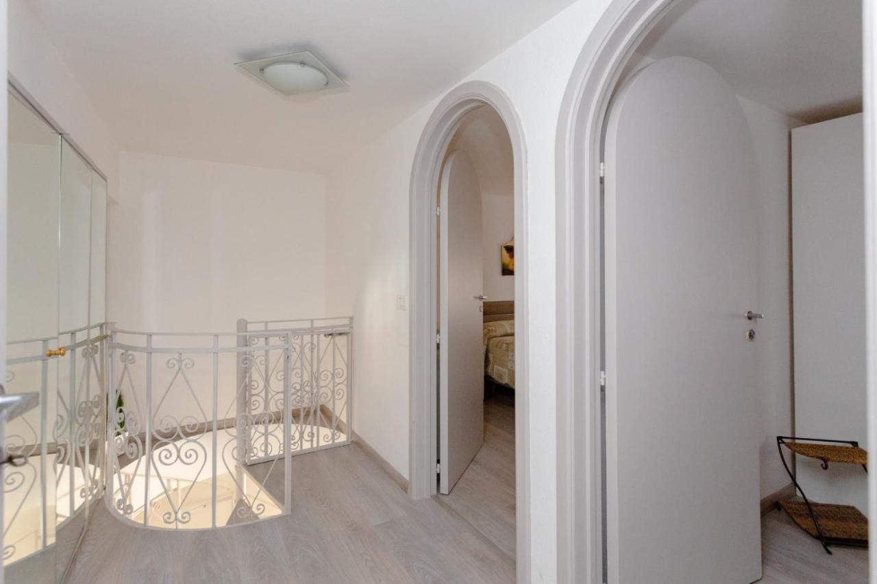 Domus Elisae Apartment タオルミーナ エクステリア 写真
