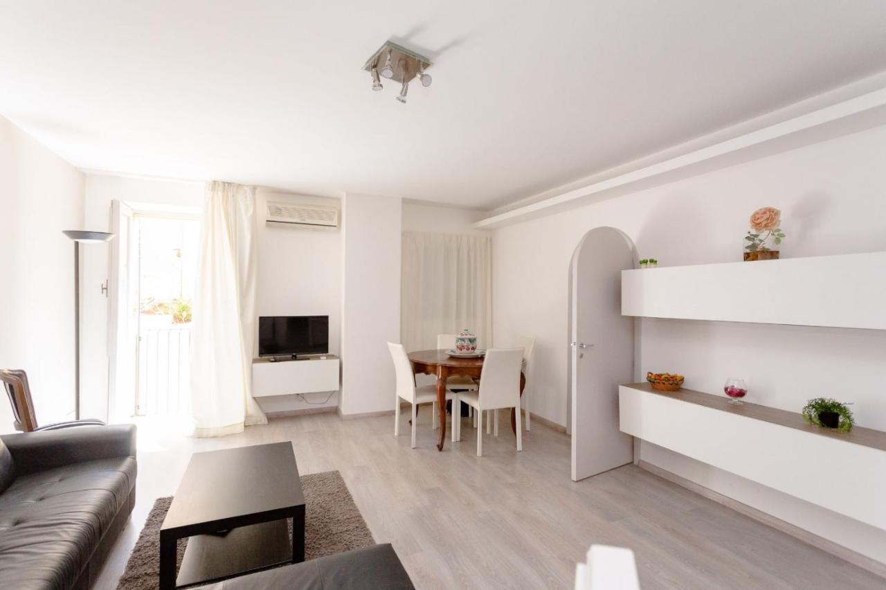 Domus Elisae Apartment タオルミーナ エクステリア 写真